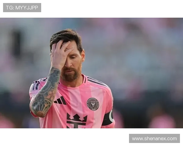 梅西足球明星挂件热销让你随时随地感受足球魅力与激情